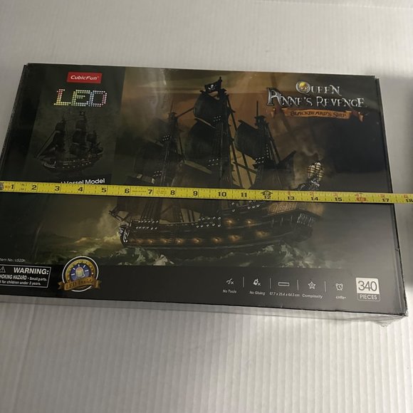 New Sealed in Box LED Queen Anne’s Revenge Blackbeard’s Ship 3D Puzzle 340 Piece - Picture 6 of 8